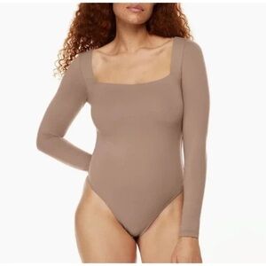 Babaton Contour Squareneck Longsleeve Bodysuit